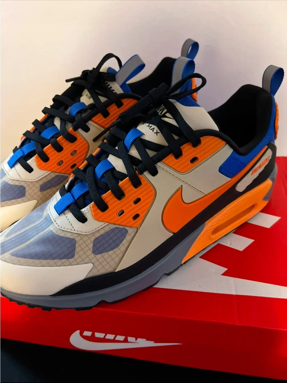 Nikes - Picture 2 of 4
